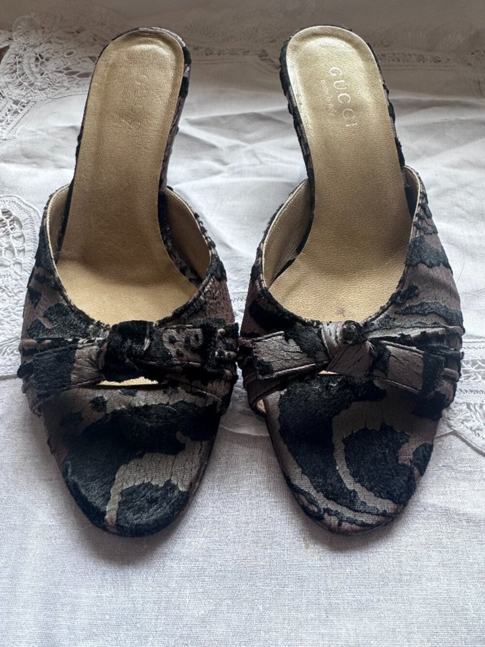 Vintage Gucci Black Lace Kitten Heel Mules Y2K Size 7